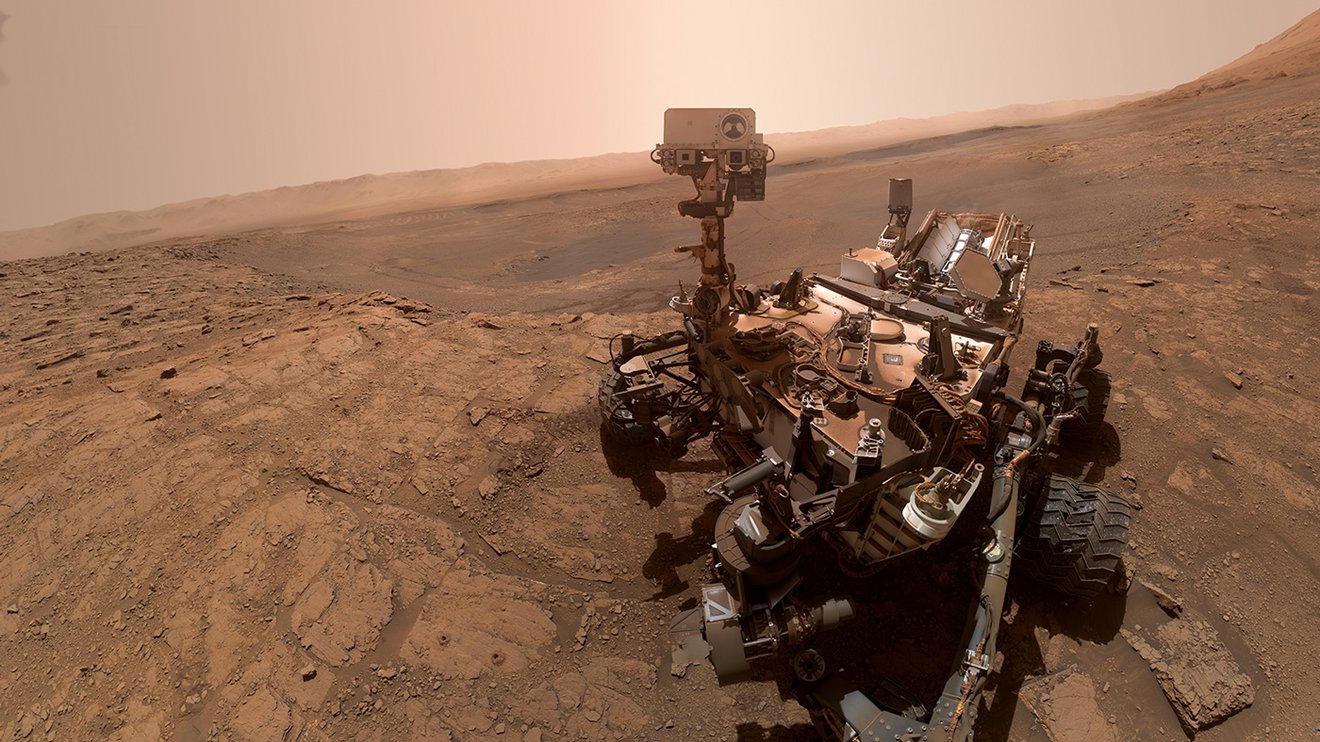 Curiosity rover selfie on Mars